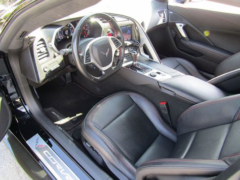 Used 2019 Chevrolet Corvette ZR1 RWD image 10