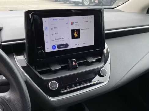 Used 2024 Toyota Corolla LE image 29