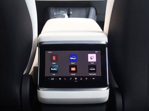 Used 2023 Tesla Model X AWD/4WD image 33