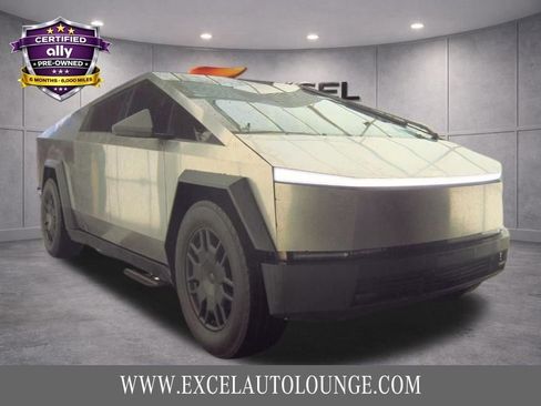 Used 2024 Tesla Cybertruck Cyberbeast AWD/4WD image 9