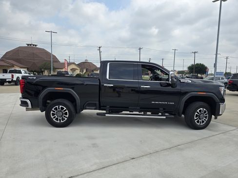 Used 2024 GMC Sierra 2500 SLT w/ SLT Premium Package AWD/4WD image 2