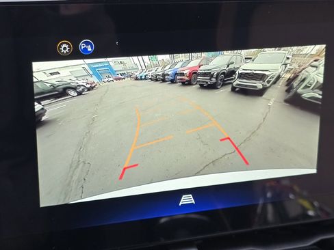 New 2026 Chevrolet Equinox ACTIV image 4