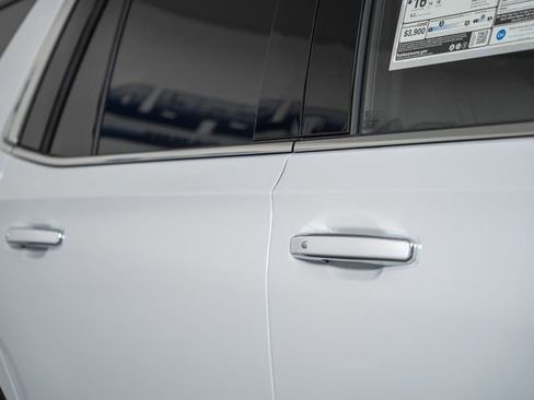 New 2026 Chevrolet Tahoe High Country image 19