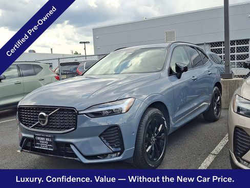 Certified 2024 Volvo XC60 B5 Plus w/ Protection Package Premier AWD/4WD image 3