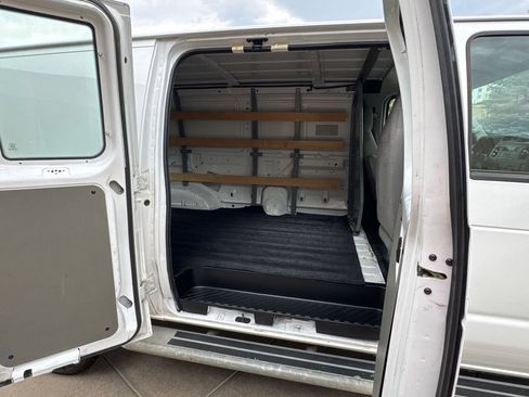 Used 2012 Ford E-250 and Econoline 250 w/ PWR Group RWD image 16