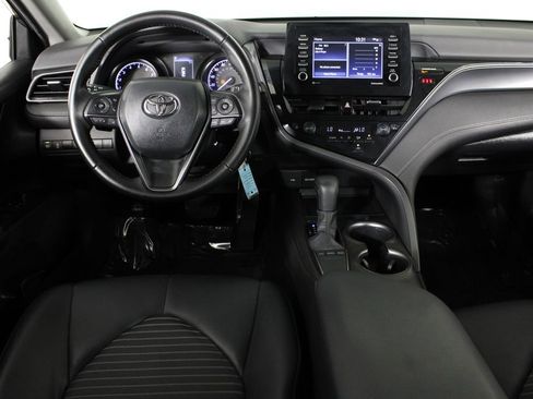 Used 2023 Toyota Camry SE image 6