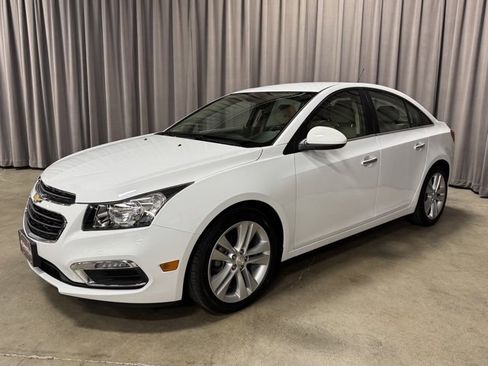 Used 2015 Chevrolet Cruze LTZ image 3