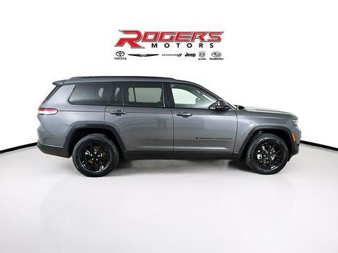 Certified 2024 Jeep Grand Cherokee L Laredo AWD/4WD image 9