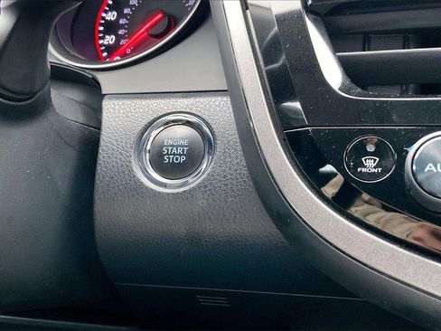 Used 2022 Toyota Camry XSE image 27