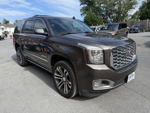 Used 2019 GMC Yukon Denali w/ Denali Ultimate Package AWD/4WD image 18