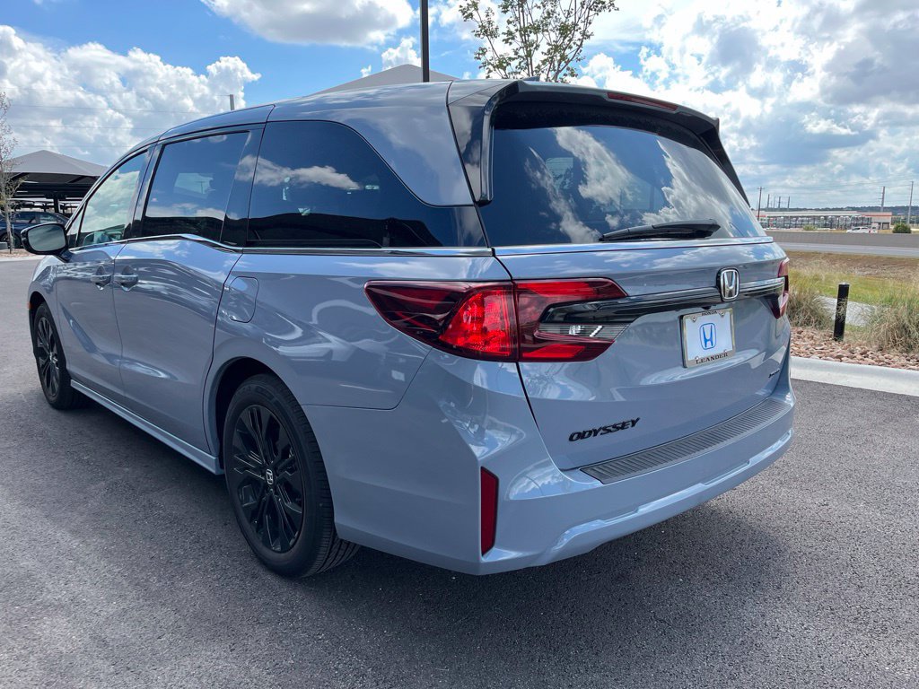 Used 2026 Honda Odyssey Sport-L image 6