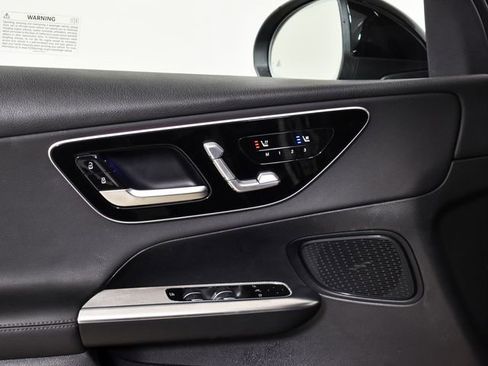 Certified 2025 Mercedes-Benz GLC 300 image 17