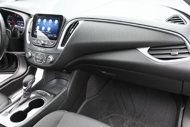 Used 2024 Chevrolet Malibu RS w/ LPO, Floor Liner Package FWD image 33