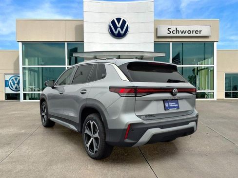 New 2026 Volkswagen Tiguan SE image 3