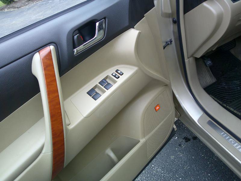 Used 2008 Toyota Highlander Limited AWD/4WD image 11
