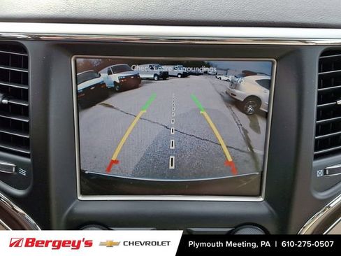 Used 2016 Jeep Grand Cherokee Overland AWD/4WD image 22