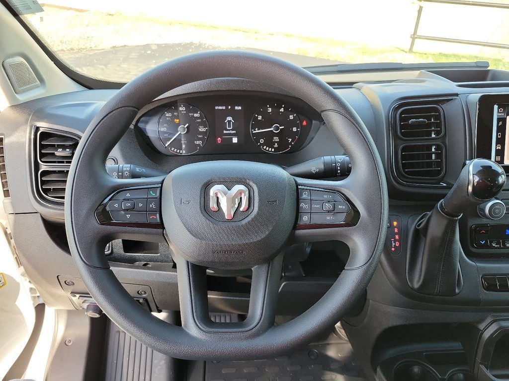 New 2024 RAM ProMaster 2500 w/ Convenience Group FWD image 19