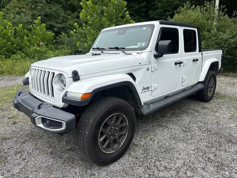 Used 2020 Jeep Gladiator Overland AWD/4WD image 3