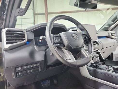 Used 2024 Toyota Tundra Platinum AWD/4WD image 18