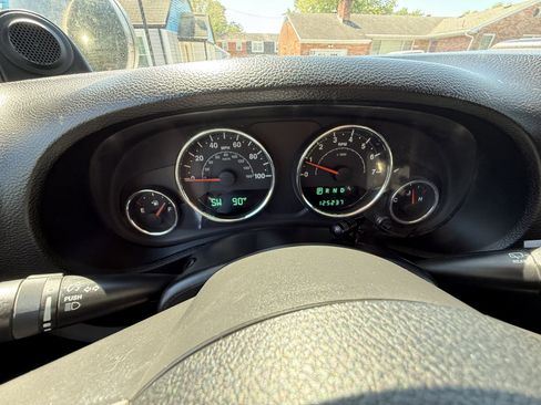 Used 2012 Jeep Wrangler Rubicon w/ PWR Convenience Group image 13