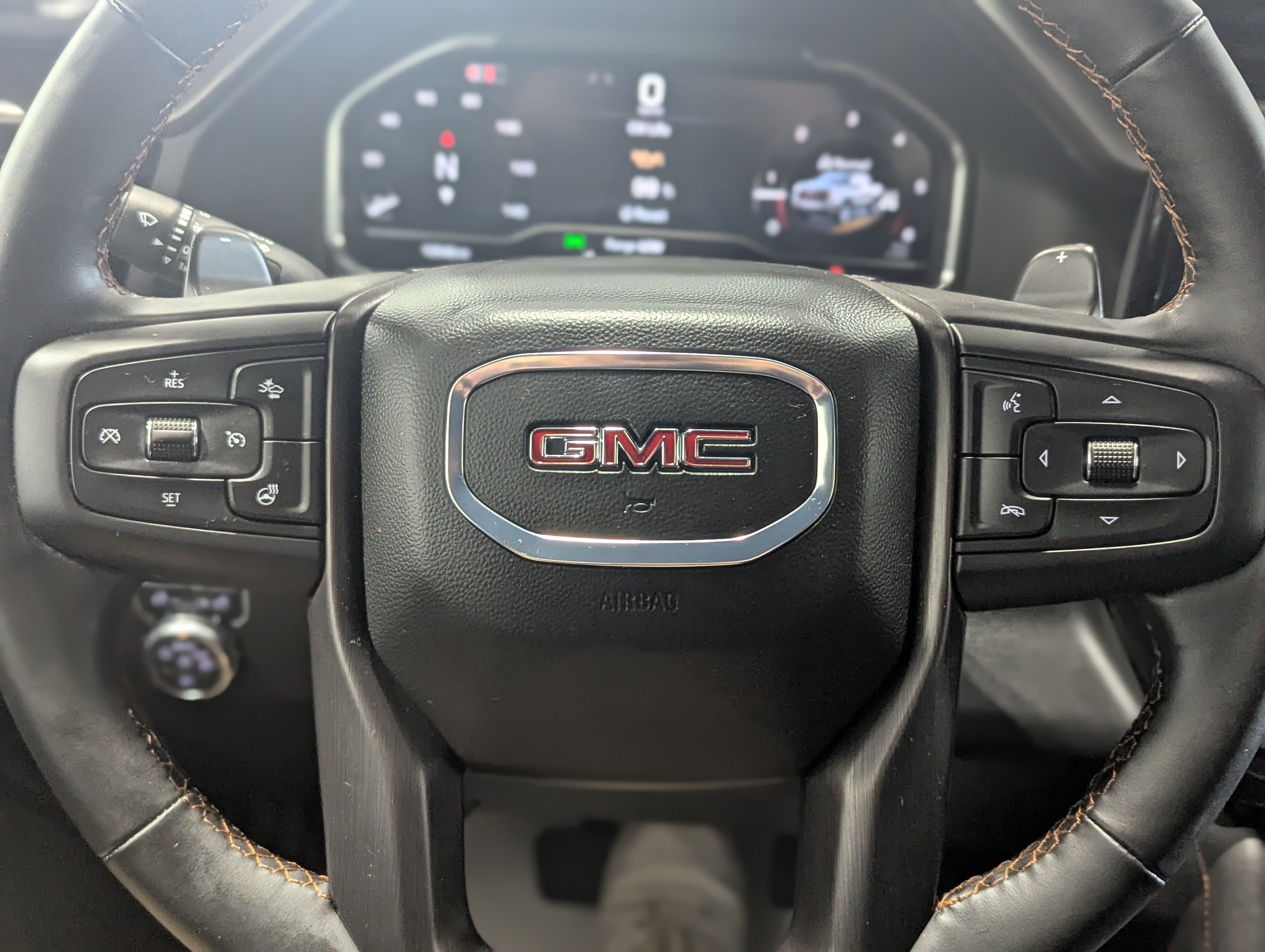 Used 2025 GMC Sierra 1500 AT4 w/ AT4 Premium Package AWD/4WD image 17