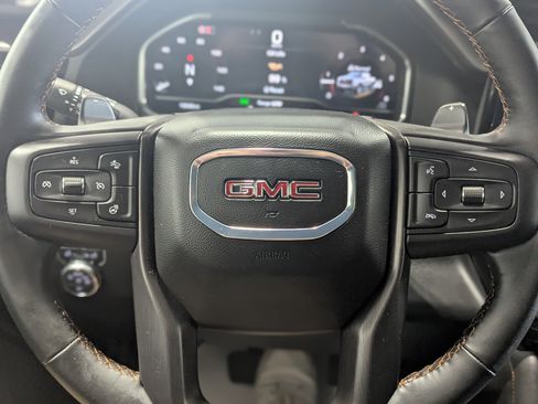 Used 2025 GMC Sierra 1500 AT4 w/ AT4 Premium Package AWD/4WD image 17