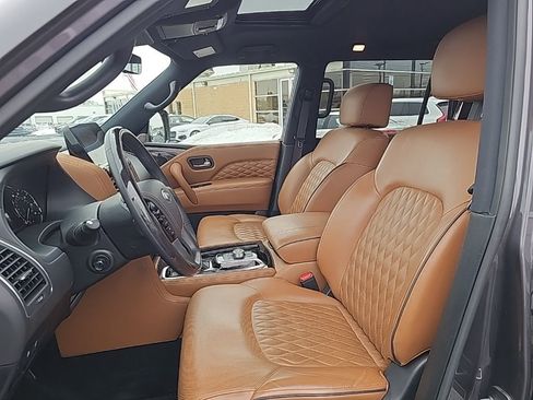 Used 2023 INFINITI QX80 Sensory w/ Cargo Package image 3