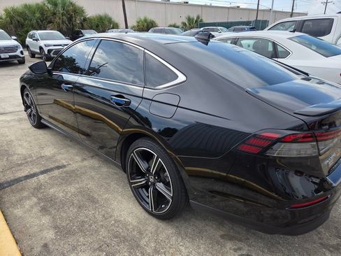 Used 2025 Honda Accord Sport image 5