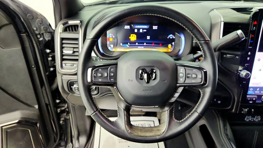 Used 2025 RAM 2500 Limited AWD/4WD image 14