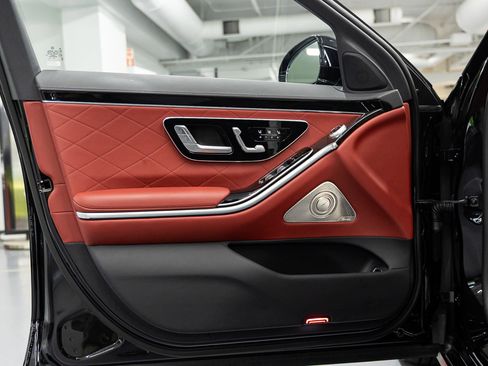 Used 2023 Mercedes-Benz S 580 4MATIC Sedan image 21