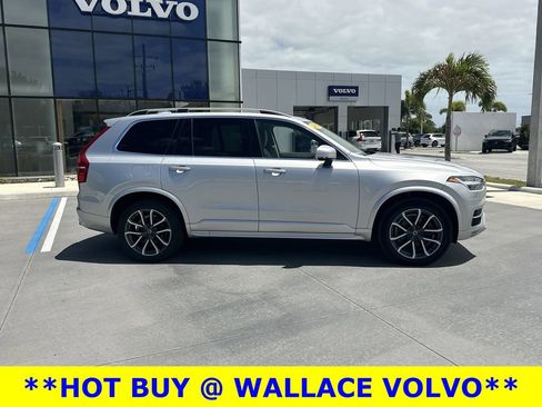 Used 2019 Volvo XC90 T5 Momentum w/ Multimedia Package image 5