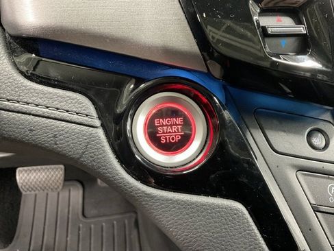 Certified 2025 Honda Odyssey Touring image 37