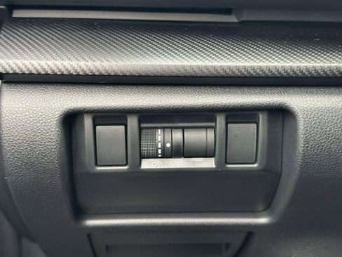 Certified 2025 Subaru Crosstrek 2.0i Premium image 32