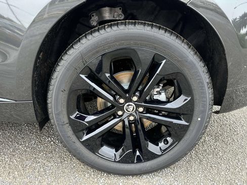 New 2025 Jaguar F-PACE R-Dynamic S image 3