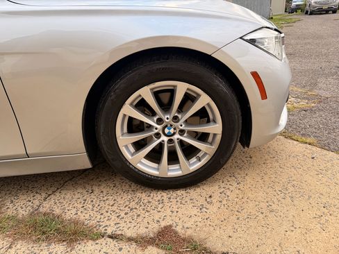 Used 2018 BMW 320i xDrive Sedan image 23