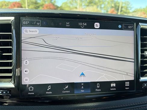 Used 2024 Chrysler Pacifica Pinnacle w/ Trailer Tow Group image 26