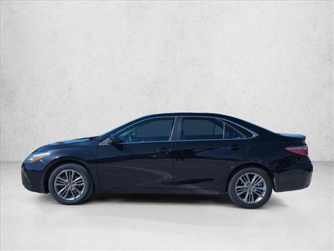 Used 2015 Toyota Camry SE FWD image 8