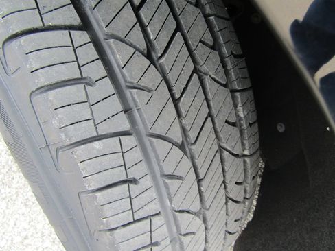 Used 2024 Chrysler Pacifica Touring-L FWD image 31
