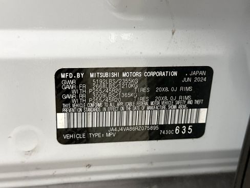Used 2024 Mitsubishi Outlander SE AWD/4WD image 27