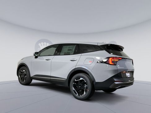 New 2026 Kia Sportage S image 4