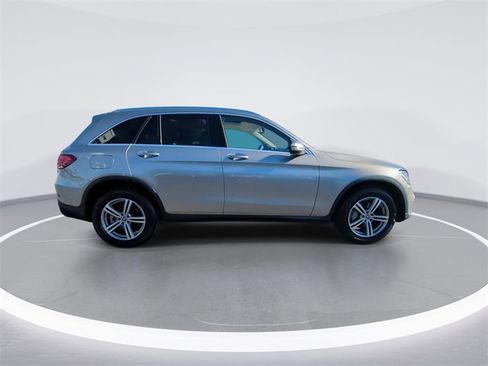 Used 2021 Mercedes-Benz GLC 300 4MATIC image 9