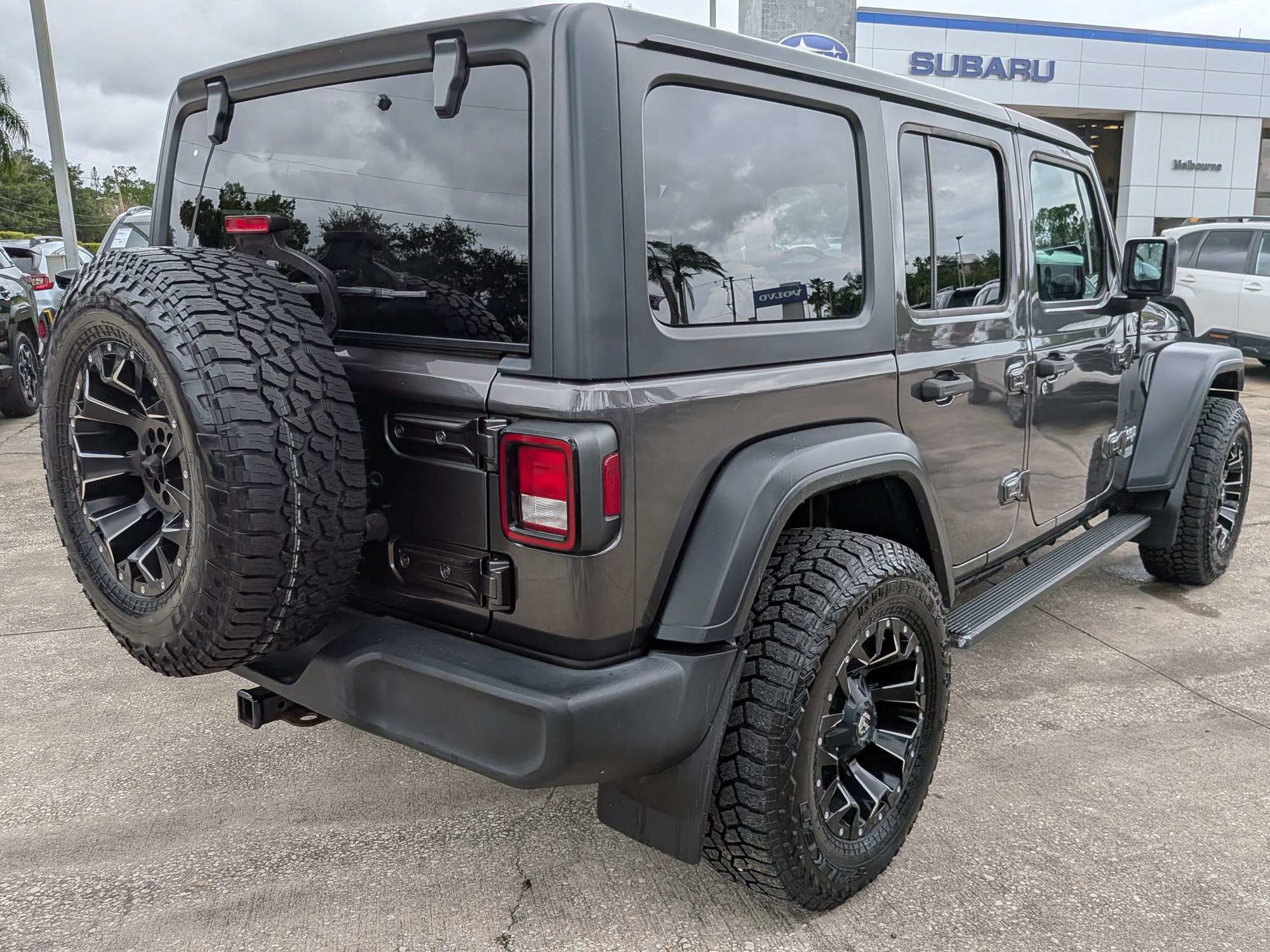 Used 2018 Jeep Wrangler Unlimited Sport S AWD/4WD image 4