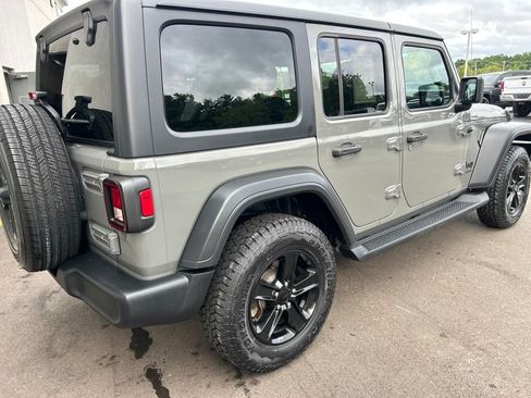 Used 2022 Jeep Wrangler Unlimited Sport AWD/4WD image 6