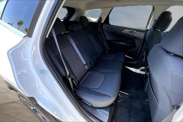 Used 2023 Kia Sportage LX AWD/4WD image 24