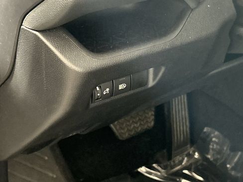 Used 2025 Toyota RAV4 LE AWD/4WD image 13