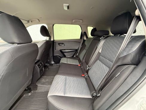 Used 2023 Nissan Rogue SV image 16