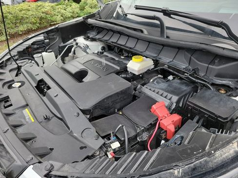 Used 2023 Nissan Pathfinder Platinum image 41