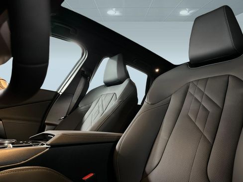 Used 2025 BMW X3 xDrive30i w/ Convenience Package image 19