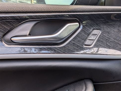 Used 2023 Jeep Grand Cherokee Trailhawk image 12