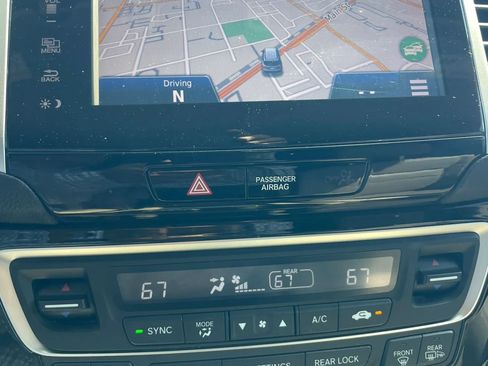 Used 2017 Honda Pilot Elite image 32